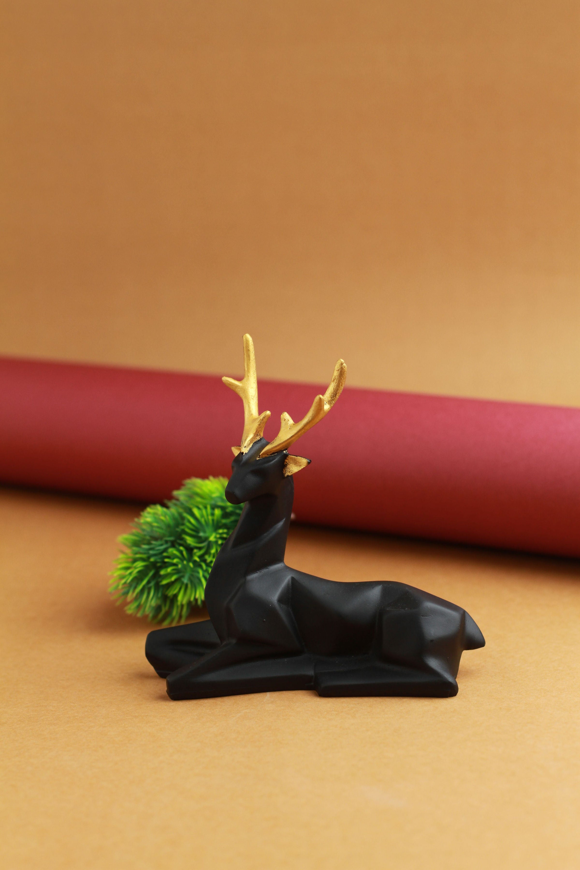 Polyresin Sitting Deer  Showpiece Idol