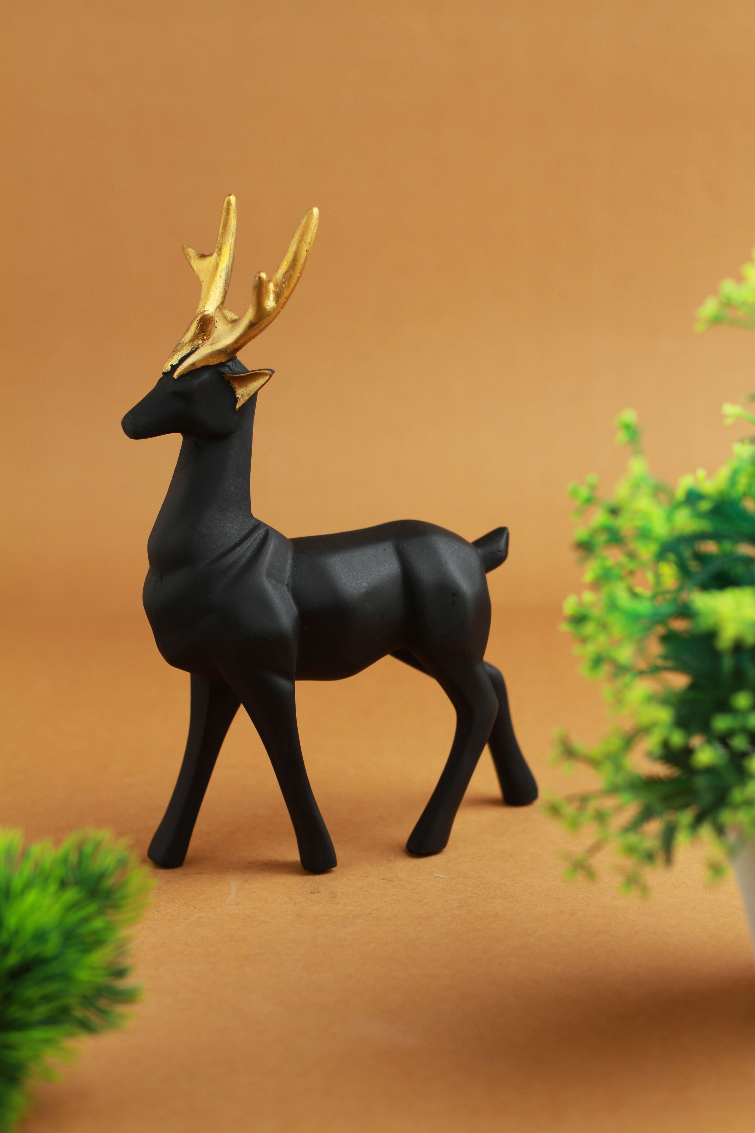 Polyresin deer   Showpiece Idol